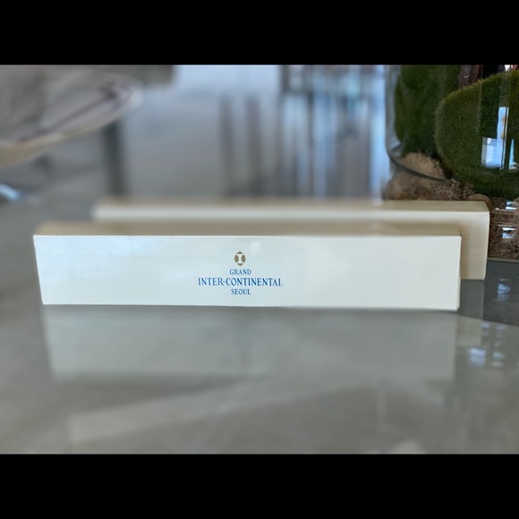 2 pair of Grand Inter-Continental Hotel Seoul S. Korea Chopsticks - Picture 3 of 4